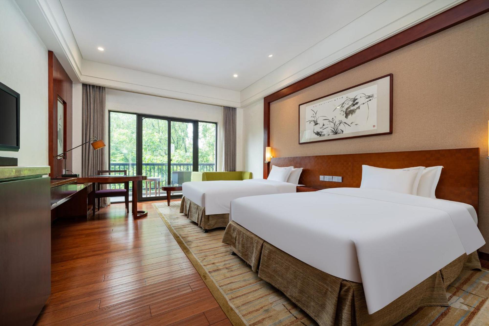היפיי Holiday Inn Resort Chaohu Hot Spring By Ihg מראה חיצוני תמונה