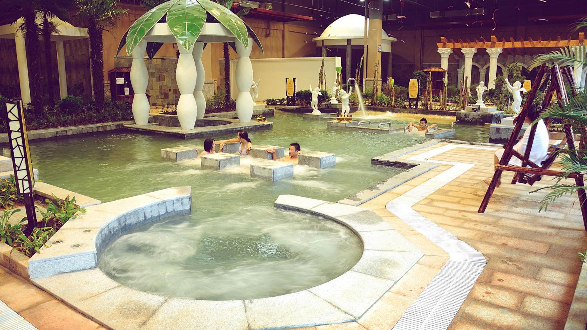 היפיי Holiday Inn Resort Chaohu Hot Spring By Ihg מראה חיצוני תמונה