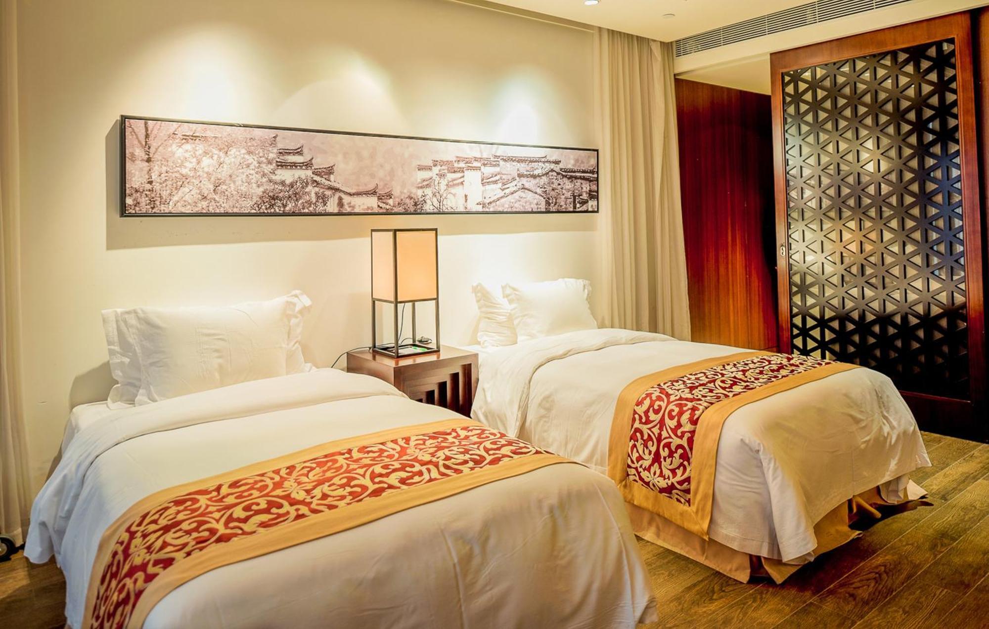היפיי Holiday Inn Resort Chaohu Hot Spring By Ihg מראה חיצוני תמונה